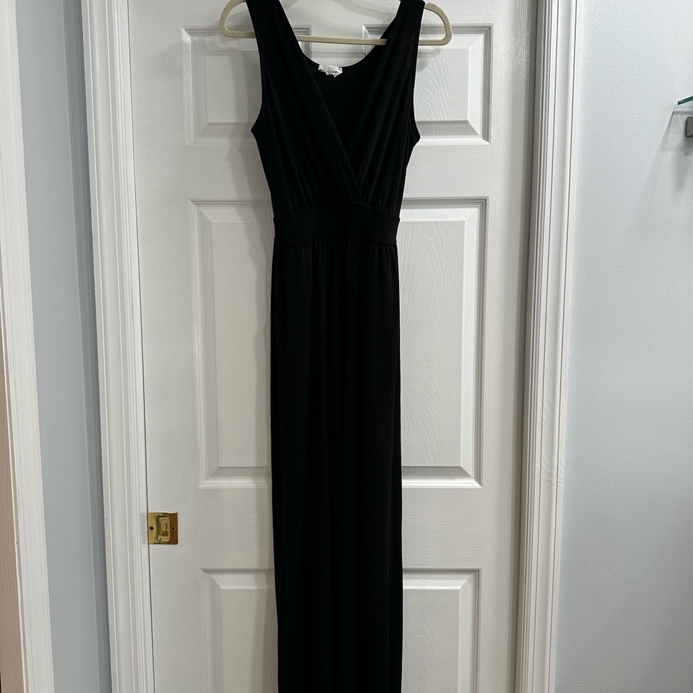 Korye Black V Neck Sleeveless Jumpsuit